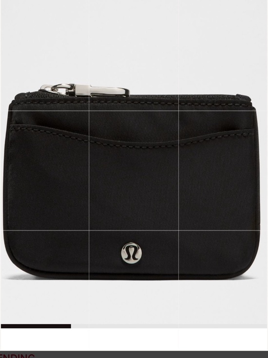 Lululemon Handbags - LULULEMON Clippable Card Holder NWT